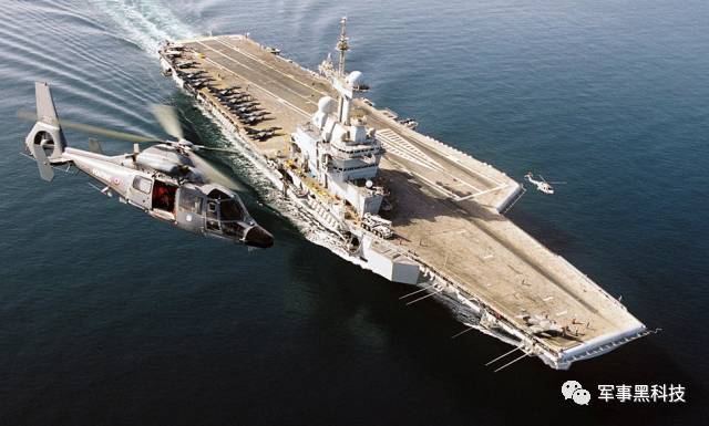 动力却只能跑25节被讽刺为“半艘航母”k8凯发一触即发40000吨小航母装核(图4)
