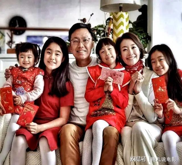 了四个女儿否认为了要生男孩子而继续生育k8凯发一触即发49岁香港女星已经生(图2)